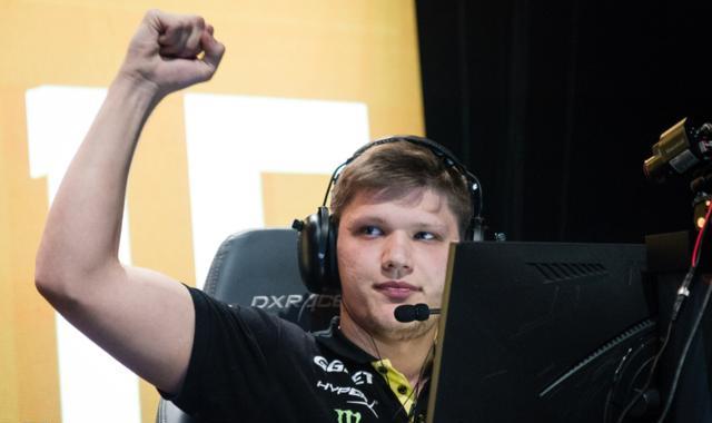 JDG赛后返图：曾经的TES双子星，互相拥抱的369与Knight