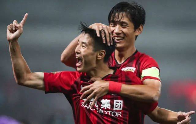 《英勇之地》手游全平台预约突破500万！今日开启预下载